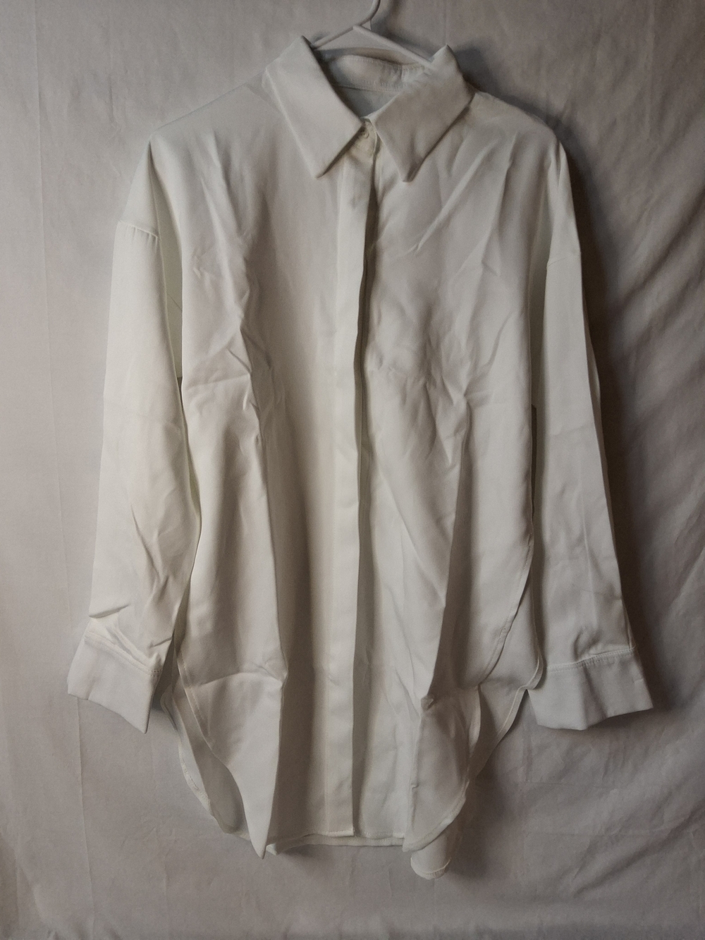 Women's Cream Button-Front Long-Sleeve Shirt Blouse